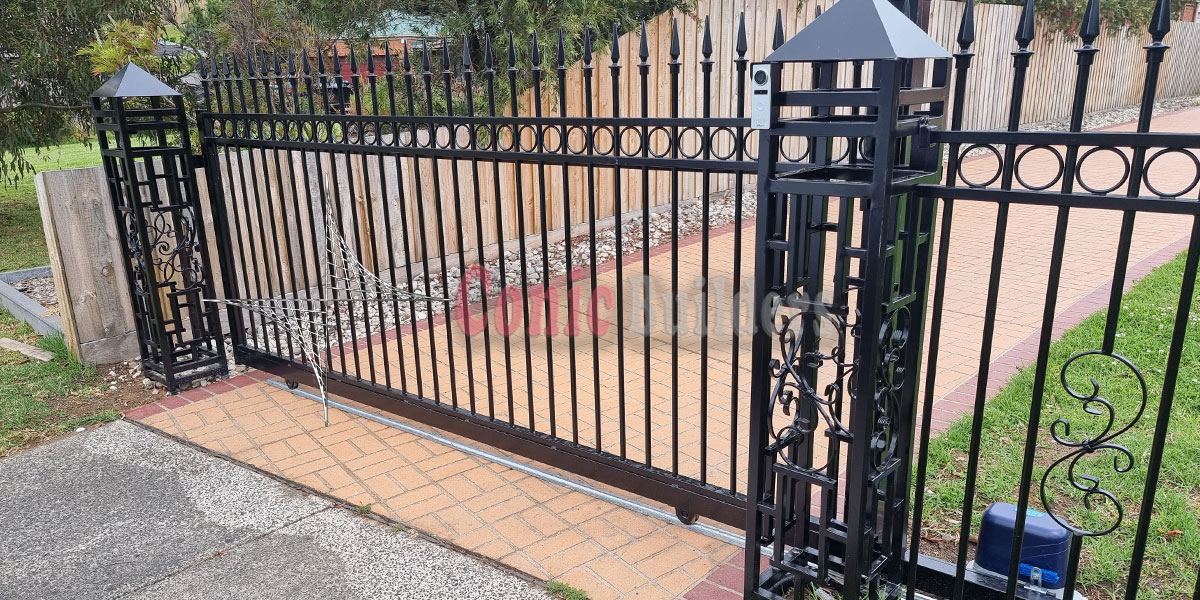 Colorbond Fence by Conic construction